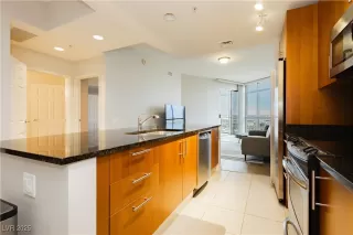 Photo #3: 2690081 Listing 