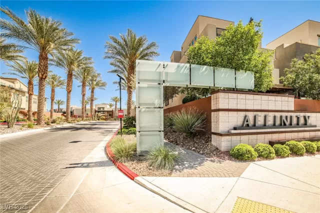 MLS: 2690134 Condo For Sale