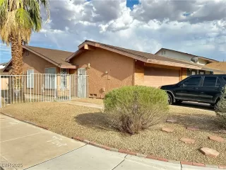 Photo #1: 2690136 Listing 