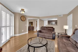 Photo #2: 2690144 Listing