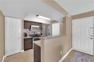 Photo #5: 2690144 Listing