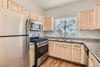 Photo #5: 2690185 Listing