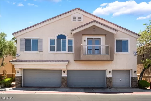 MLS: 2690234 Condo For Sale