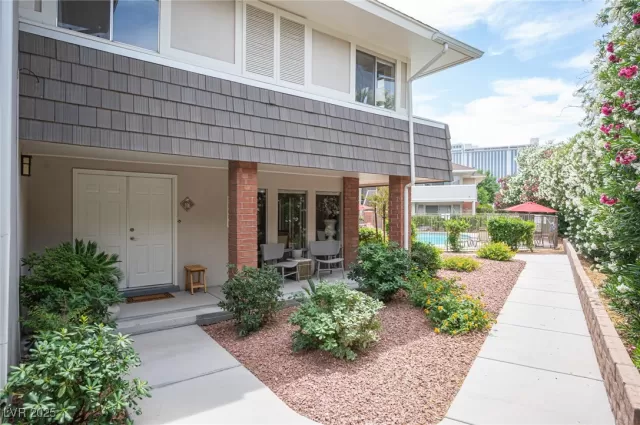 MLS: 2690235 Condo For Sale