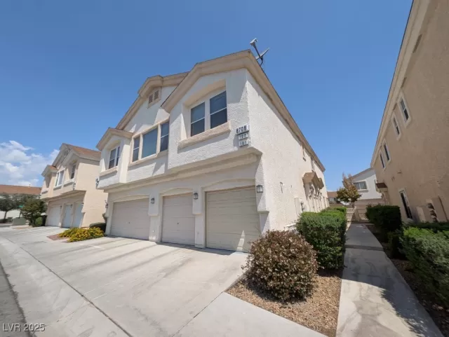 MLS: 2690237 Condo For Sale