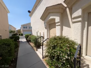 Photo #1: 2690237 Listing 