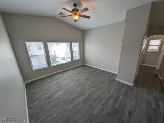 Photo #5: 2690237 Listing 