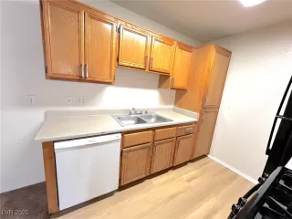 Photo #5: 2690256 Listing 