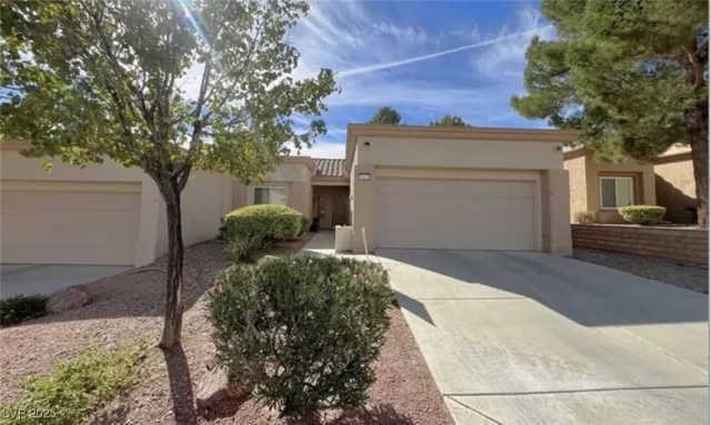 MLS: 2690280 Condo For Sale