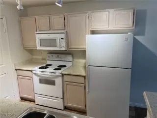 Photo #4: 2690282 Listing 