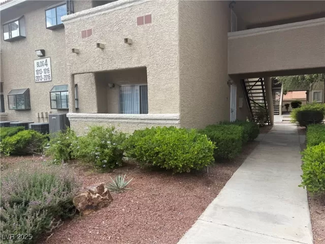 MLS: 2690288 Condo For Sale