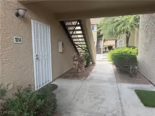 Photo #1: 2690288 Listing 