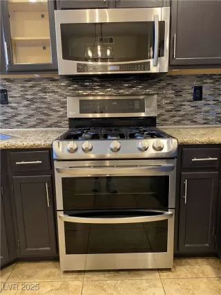 Photo #6: 2690289 Listing 