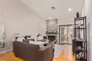 Photo #3: 2690299 Listing 