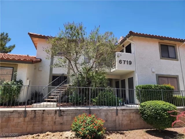 MLS: 2690313 Condo For Sale