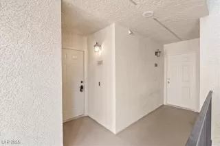 Photo #4: 2690330 Listing