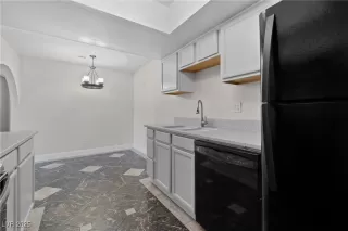 Photo #2: 2690347 Listing 