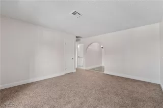 Photo #5: 2690347 Listing 