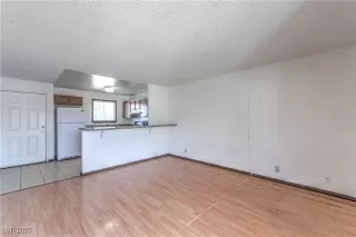 Photo #4: 2690387 Listing 