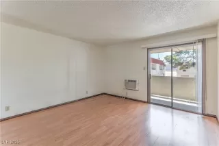 Photo #6: 2690387 Listing 