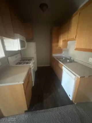 Photo #4: 2690396 Listing 