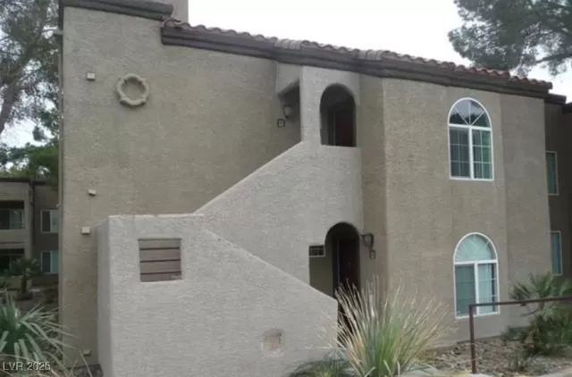 MLS: 2690406 Condo For Sale