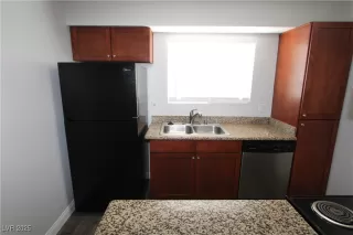 Photo #3: 2690413 Listing 