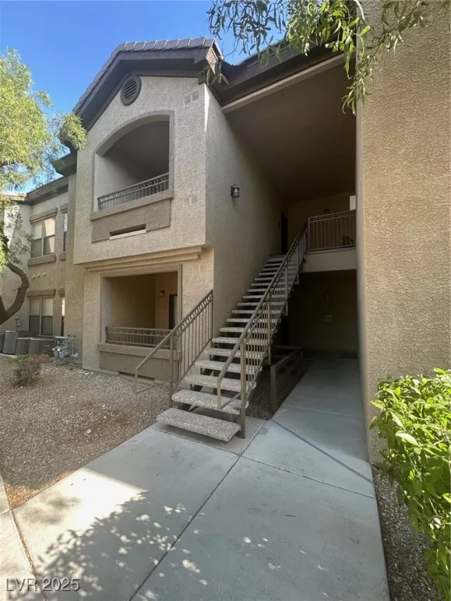 MLS: 2690414 Condo For Sale