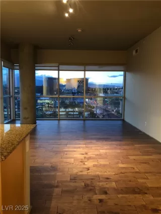 Photo #2: 2690440 Listing 