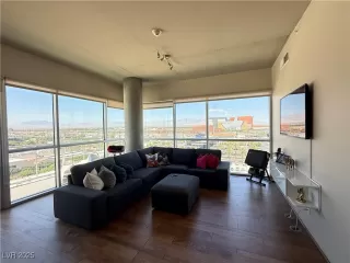 Photo #3: 2690440 Listing 