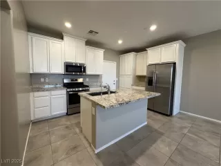 Photo #4: 2690484 Listing 