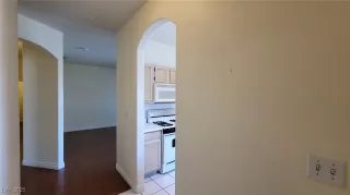 Photo #3: 2690498 Listing 