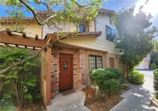 Photo #1: 2690526 Listing