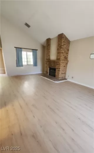 Photo #4: 2690526 Listing