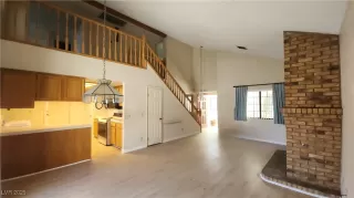 Photo #5: 2690526 Listing