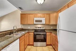 Photo #6: 2690531 Listing 