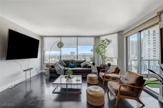 Photo #2: 2690533 Listing 