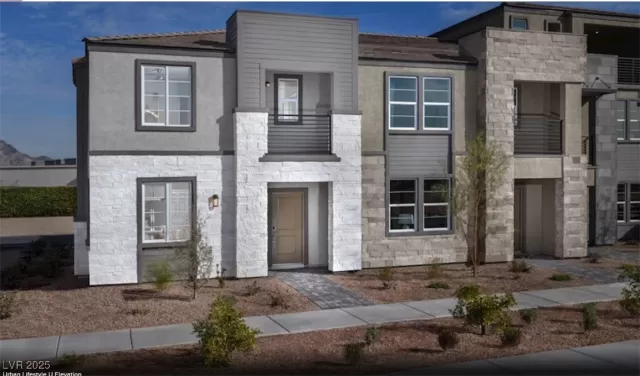 MLS: 2690534 Condo For Sale