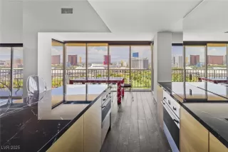 Photo #2: 2690554 Listing 