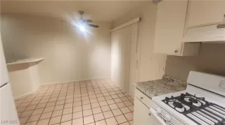 Photo #6: 2690560 Listing