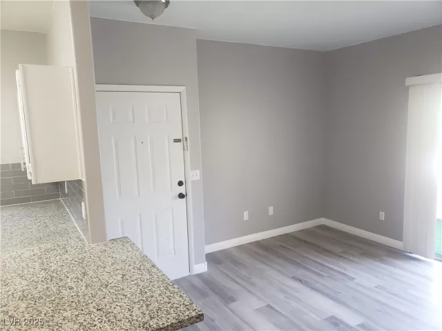 MLS: 2690610 Condo For Sale