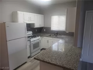 Photo #2: 2690610 Listing