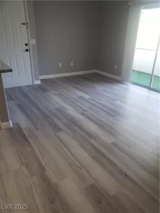 Photo #4: 2690610 Listing