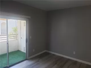 Photo #5: 2690610 Listing