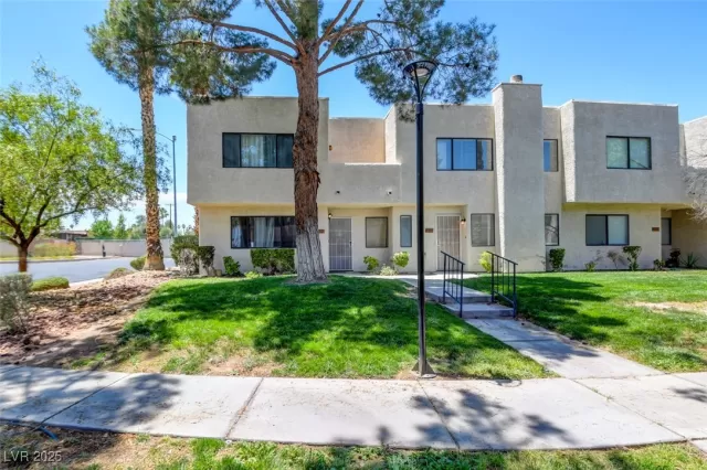 MLS: 2690643 Condo For Sale