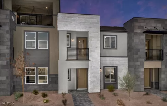 MLS: 2690652 Condo For Sale