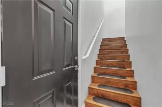 Photo #4: 2690702 Listing