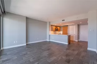 Photo #5: 2690710 Listing