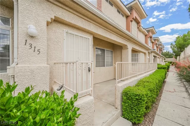 MLS: 2690724 Condo For Sale