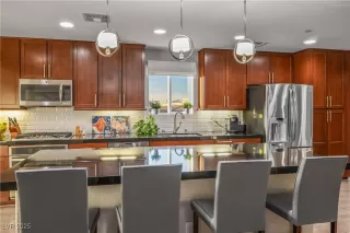 Photo #3: 2690730 Listing